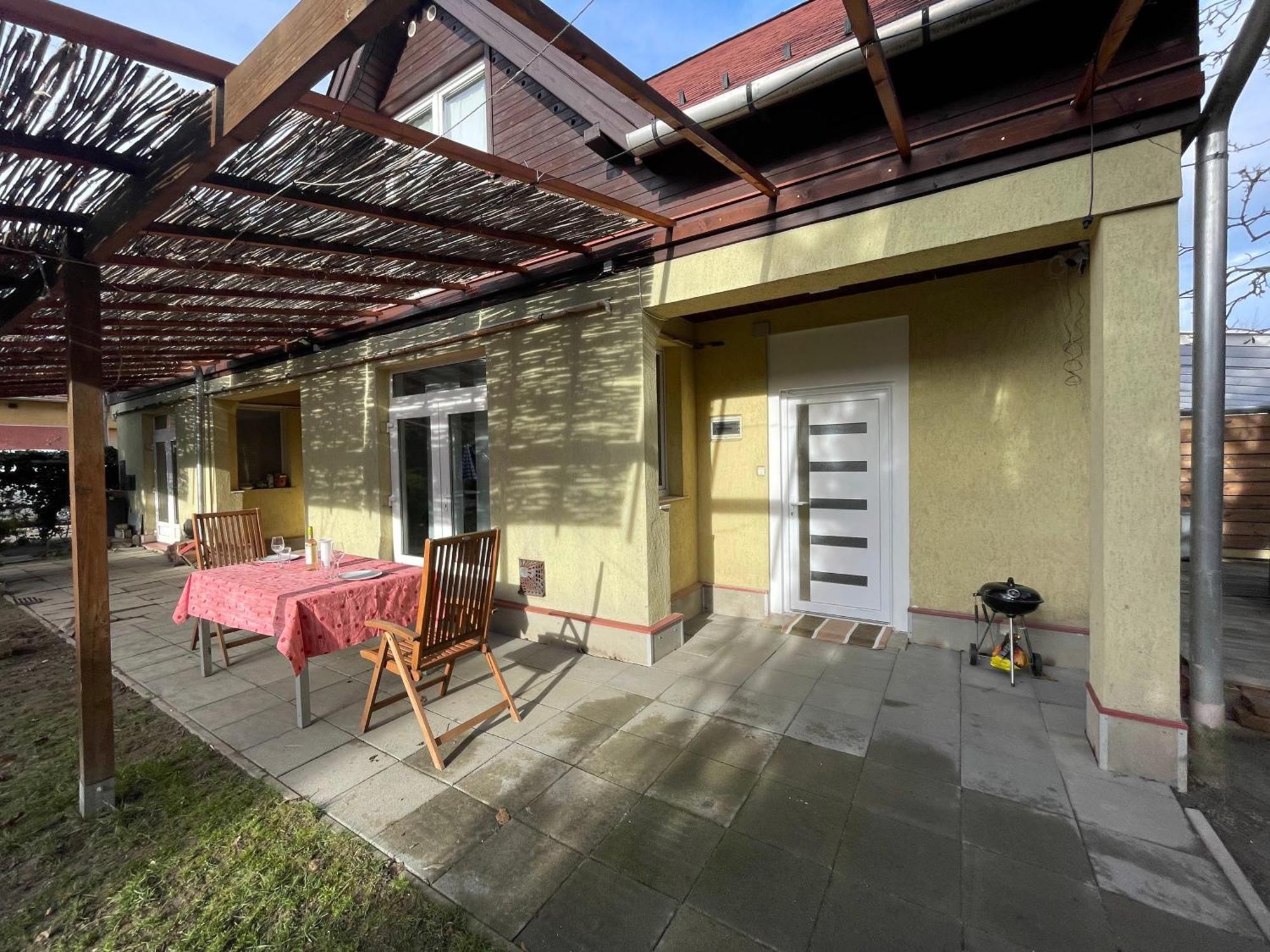 4 Guests: River & Garden Charm Villa Budapest Exterior photo